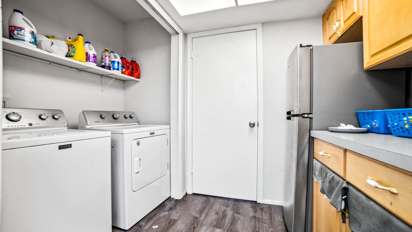 Washer and dryer with shelf at Overdowns